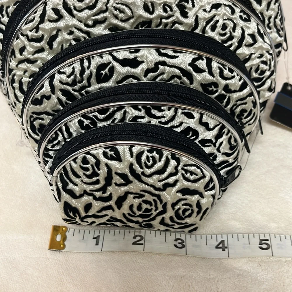 Allegro 5-Piece Rosette Pattern Cosmetic/Travel Bags - Picture 4 of 7